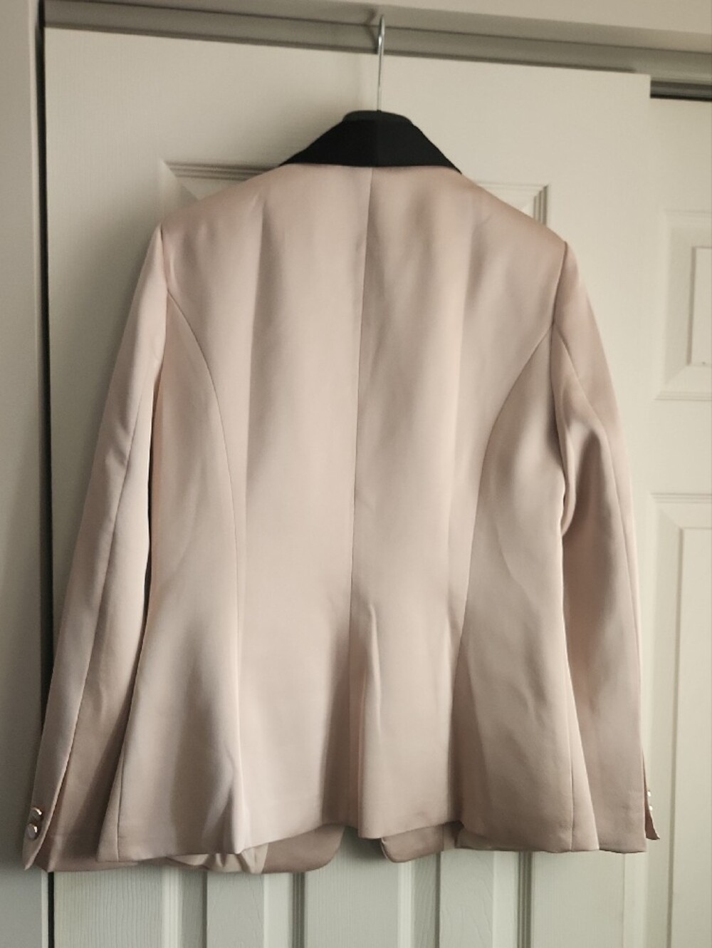 Beige Women's Two-Piece Suit with Black Satin Lapel - Picture 5 of 6